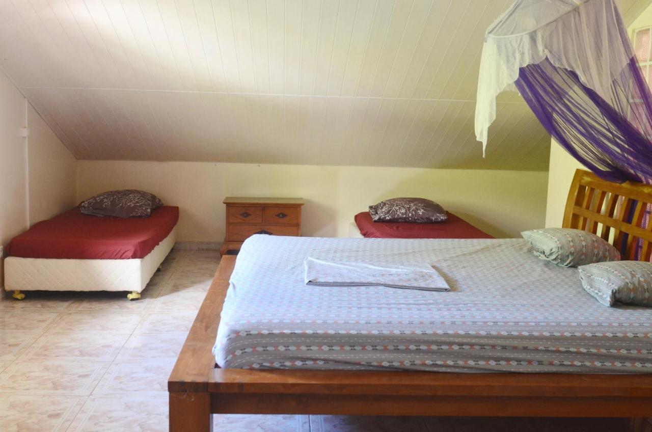 Fare Om Hotel Pihaena Exterior photo